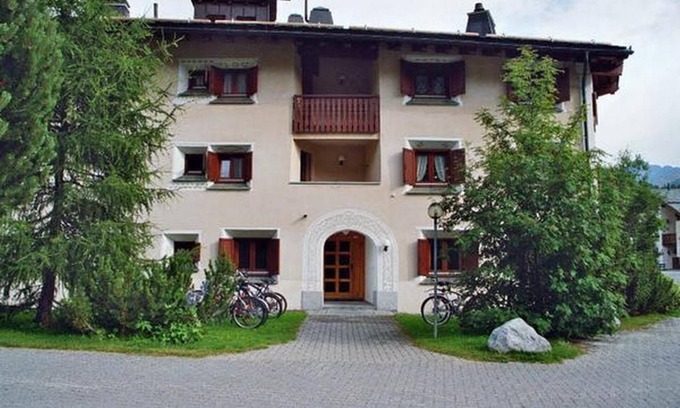 Sils-Maria Apartment | Chesa Pulaschin C8