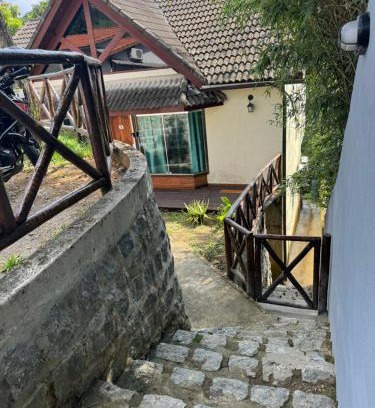 Penedo Cabin | Chalé 08 com hidro no coração de Penedo