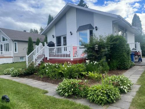 Alma Ski Chalet | Chalet à la Baie Boudreault