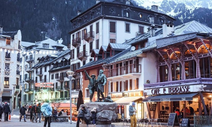 Chamonix-Mont-Blanc Apartment | Chalet Bliss: A Luxury Mountain Retreat in Chamonix