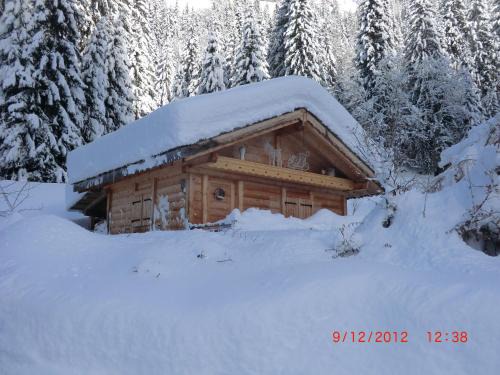 Les Prodains Ski Chalet | Chalet Chardon