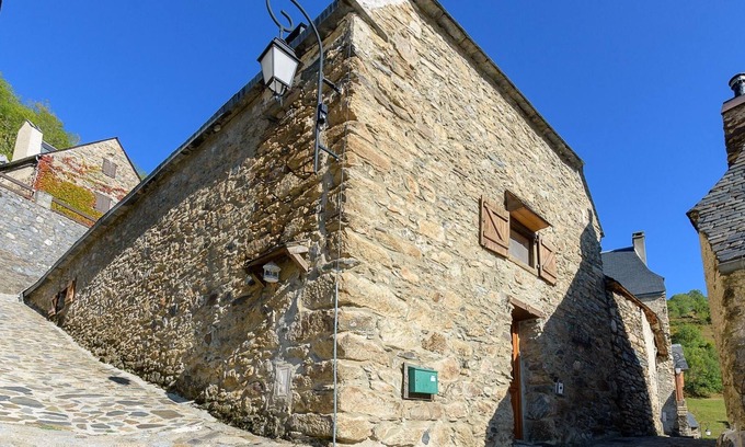 Saint-Lary-Soulan Ski Chalet | CHALET (FORMER SHEEPFOLD) 8 SLEEPING SAINT-LARY SOULAN