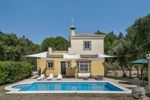 Chiclana de la Frontera House | Chalet Independiete Con Piscina
