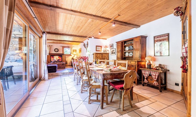 Sainte-Foy-Tarentaise Ski Chalet | Chalet 'Le Courti' with Mountain View, Private Terrace and Wi-Fi