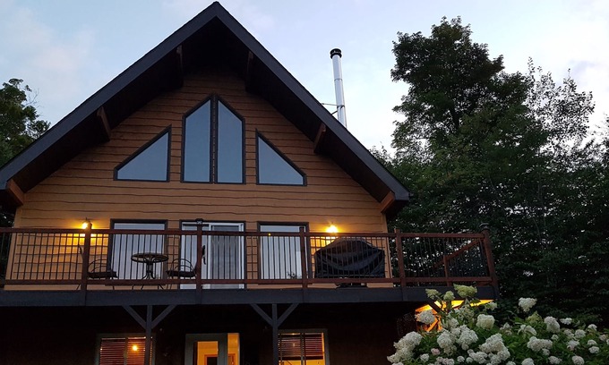 Austin House | Chalet Magog-Orford Estrie-Waterfront-Mountain REBAIS ***PROMO***