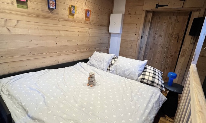 Samoens Ski Chalet | Chalet 'Petit Cosy - Samoëns' with Mountain View, Private Terrace and Private Garden