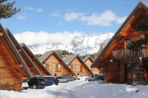 La Joue du Loup Ski Chalet | Chalet Residence Flocons du Soleil by Actisource