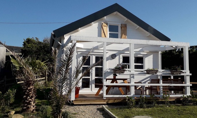 Plouarzel Ski Chalet | Chalet sea view 150 m from the beaches