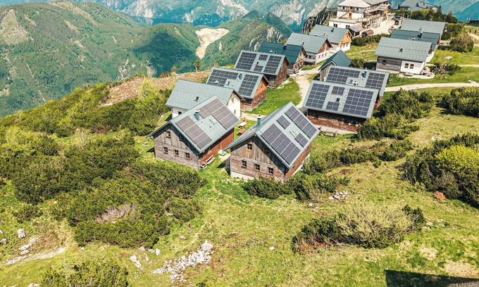 Ebensee House | Chalet Traunstein | Sauna | Kitchen | Mountain
