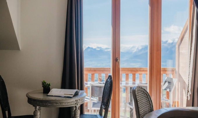 Les Orres Ski Chalet | Chalet, wifi, 200m from ski slopes, fitness, swimming pool, terrace, parking, tv, 62m², Les Orres