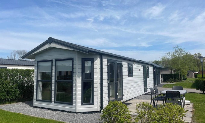 Oost-Graftdijk House | Chalet with 2 bedrooms and terrace