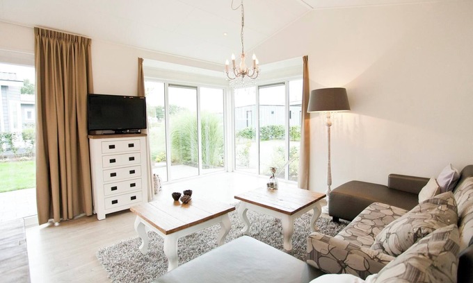 Hulshorst House | Chalet with 2 bedrooms and a terrace