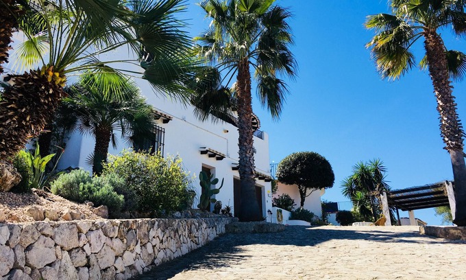 Monte Pego House | Chalet with wonderful views of the sea and mountains, pool, WiFi