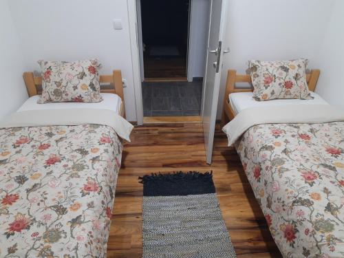 Vojvodina House | Chalets & Rooms Čarda Šebešfok