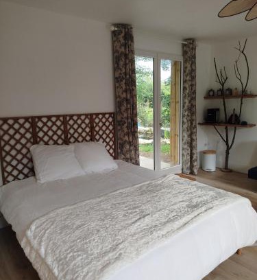 Parenty Bed & Breakfast | Chambre vallée de la course