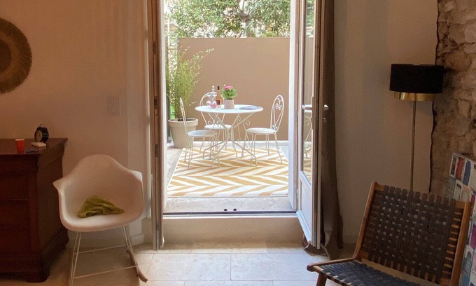 Frontignan Apartment | Charmant 2 Pièces Rénové et Climatisé en Cœur de Ville