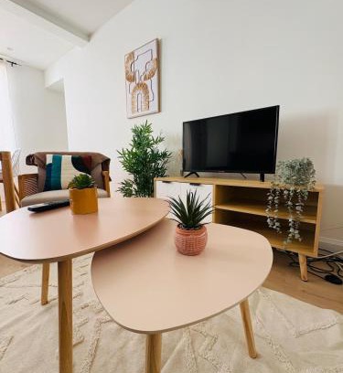 Realmont Apartment | Charmant Appartement Rénové l 2 chambres