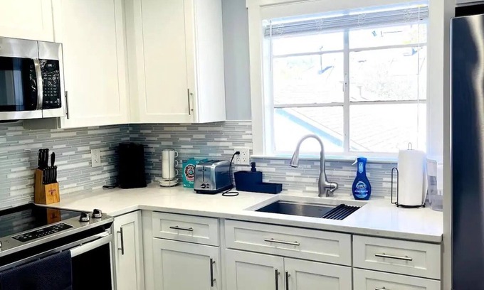 Central Sacramento Apartment | Charming 1-bedroom apartment with WiFi and AC in delightful Sacramento