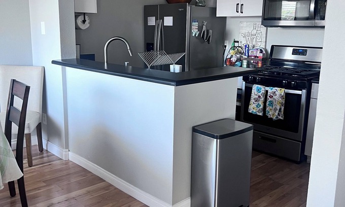 La Mirada Condo | Charming 1-bedroom condo with full ammenities