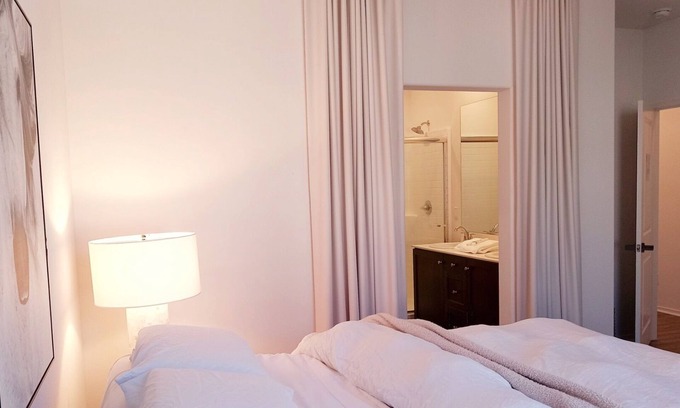 Fontana House | Charming 1 bedroom in townhouse in a new construction gated community.