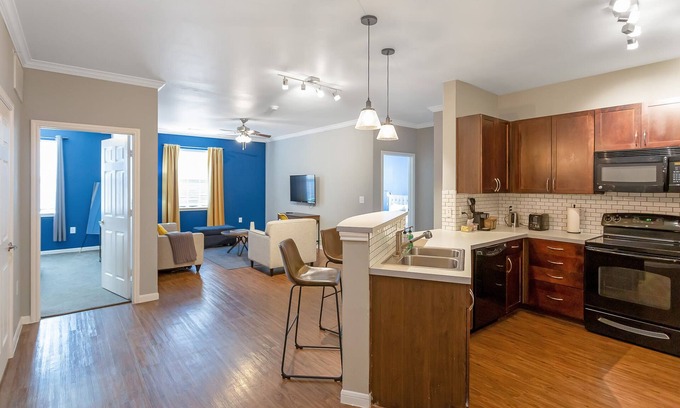 Downtown Dallas Apartment | Charming 1BD in Trendy West End Neighborhood