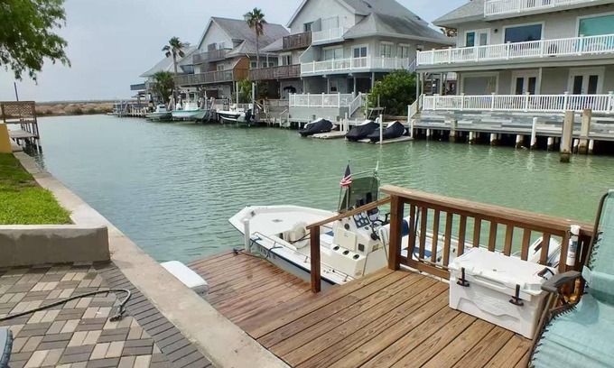 Port Isabel House | Charming 1BR Getaway in Long Island Village Resort