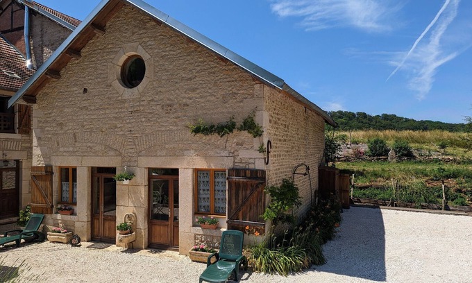 Forcey Cottage | Charming 2-Bed Gîte with Pool on 3-Hectare Farm with Pets