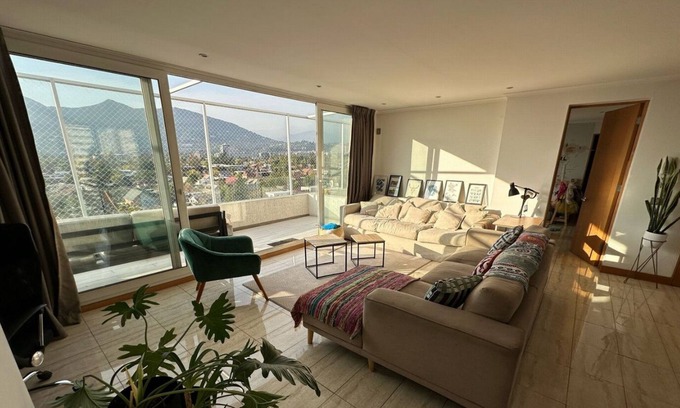 Vitacura Apartment | Charming 2-bedroom apartment in beautiful Vitacura with WiFi, AC