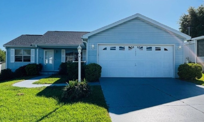 Silver Lake House | Charming 2-bedroom Corpus Christi house Silver Lake w/Golf Cart