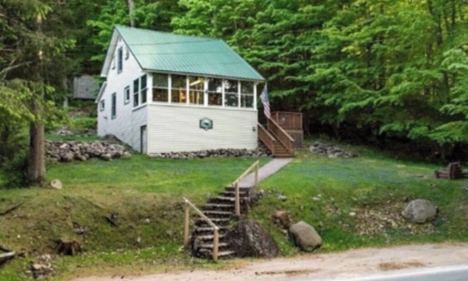 Old Forge Cottage | Charming 2-bedroom cottage within walking distance of the lake and all the shops