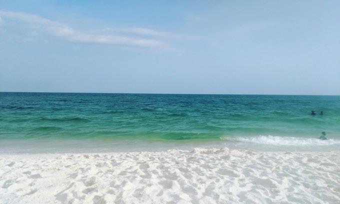 South Pensacola Cottage | Charming 2-bedroom cottage in Pensacola close to beach and downtown