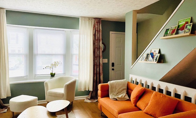 Worthington Condo | Charming 2-bedroom condo with WiFi and Attached garage in delightful Columbus