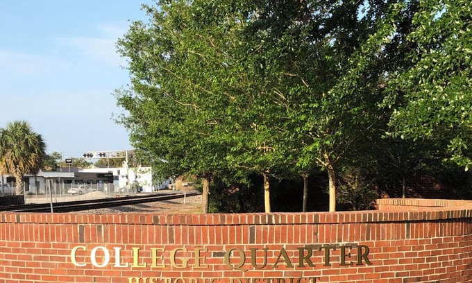 Winter Park Apartment | Charming 2-bedroom apartment with AC and WiFi in enchanting Winter Park