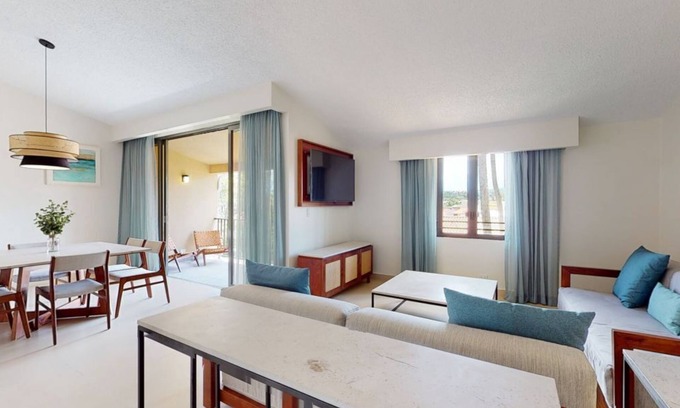 Candelero Abajo Hotel | Charming 2BR Space at Park Royal Club Cala