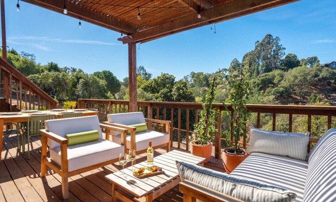 Santa Rosa Apartment | Charming 3 BD Retreat - Spa, EV Charger, Views