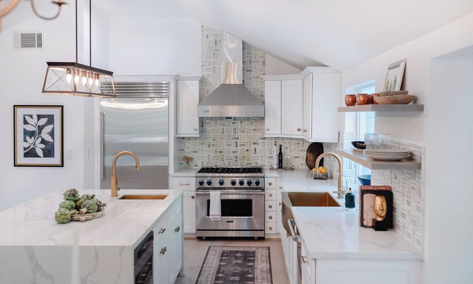 Montecito House | Charming 3-bedroom house plus office with AC, WiFi and heated pool in Montecito
