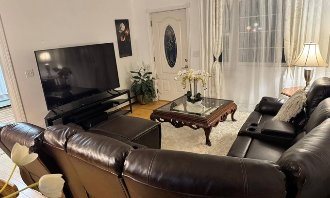 Rockland House | Charming 3-bedroom house in peaceful Rockland with AC