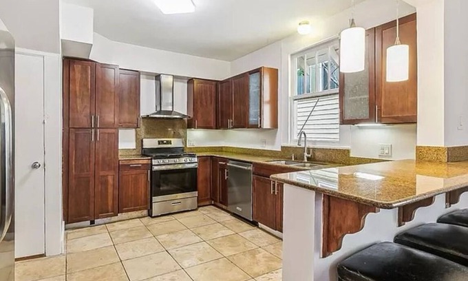 Audubon House | Charming 4-bedroom house with WiFi, AC steps to Universities in New Orleans