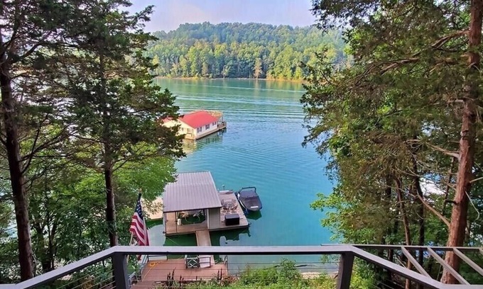 Flat Hollow Marina House | Charming A-Frame Cabin just steps to the main lake deep water of Norris!