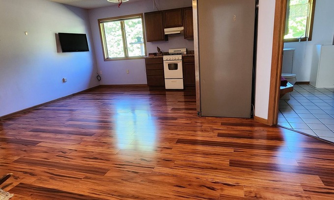 Colfax Apartment | Charming and Quiet 1-bedroom apartment in Elk Mound with AC, WiFi