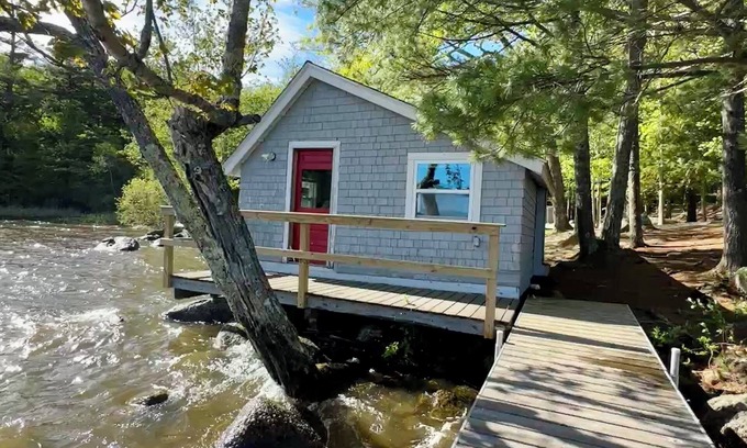 Orland Cottage | Charming, Boathouse Studio on Toddy Pond with the best sunrise views & water fun