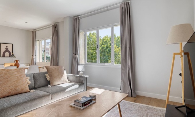 Castellana Apartment | Charming Castellana 2BR w/Doorman, nr Museum, by Blueground