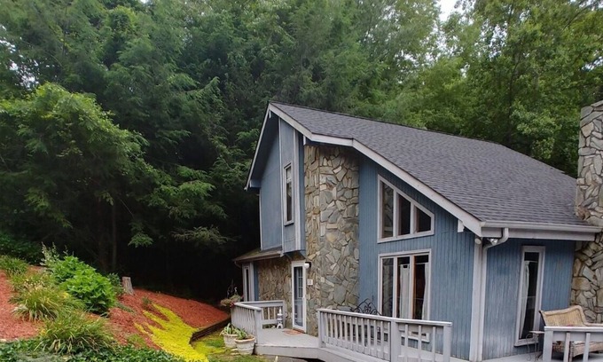 Waynesville Ski Chalet | Charming Chalet Nestled in Woods of Lake Junaluska Asheville 20 min.
