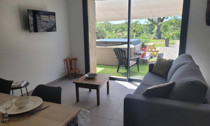 Couzon Cottage | Charming Cottage with Spa and Homemade Jams in Couzon