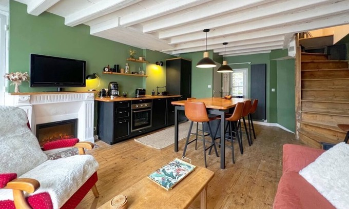 Cherbourg-en-Cotentin Apartment | Charming 2-bedroom apartment in town center