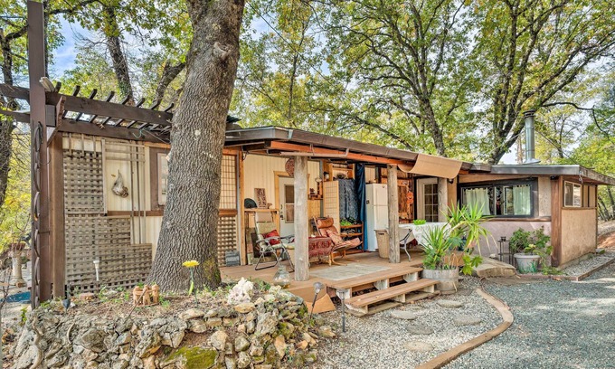 Grass Valley Cottage | Charming Grass Valley Getaway on 6 Acres!