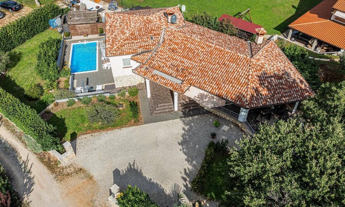 Marceljani House | Charming holiday home in Marceljani with private pool