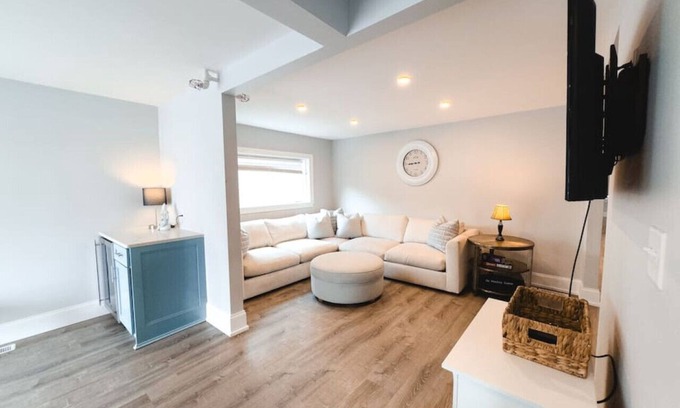 Hyannis House | Charming Hyannis 3 Bed 2 Bath