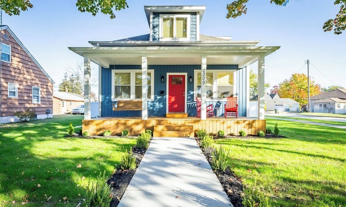 Lakeside House | Charming Lakeside Retreat