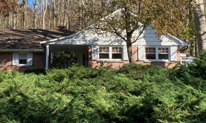 Cold Spring Harbor House | Charming large country home